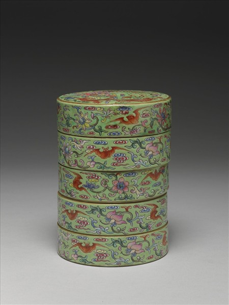 粉彩龍鳳五層套盒