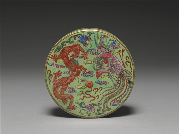 粉彩龍鳳五層套盒