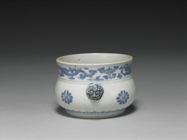 青花夔龍團花簋式爐