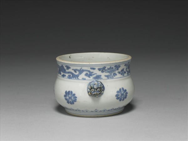 青花夔龍團花簋式爐