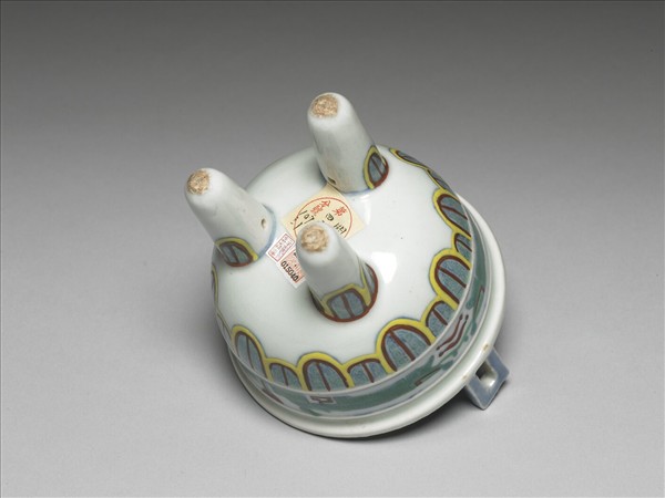 鬥彩蕉葉鼎式爐