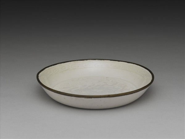 定窯 劃花雙螭碟