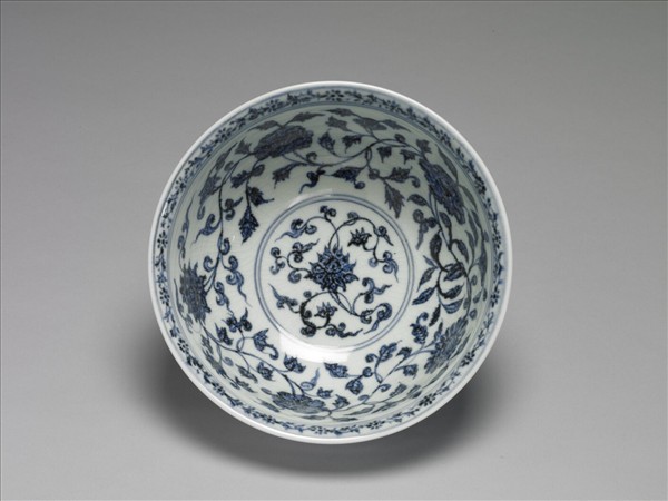 青花四季花卉紋碗