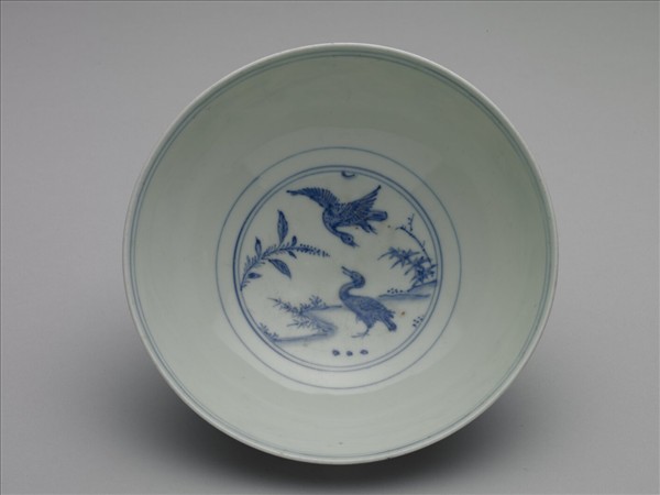 青花穿蓮鳳紋碗