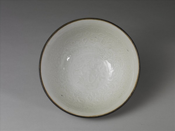 景德鎮窯系 白瓷印花四季花卉紋碗