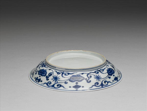 青花靈芝花卉紋盤