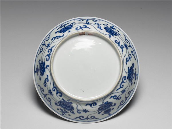 青花靈芝花卉紋盤