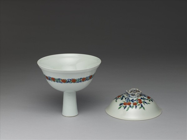 五彩花鳥紋高足蓋碗