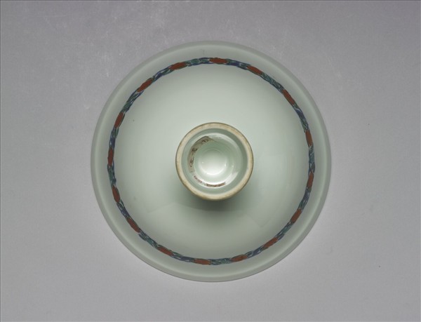 五彩花鳥紋高足蓋碗