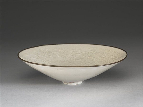 定窯 白瓷印花鳳凰牡丹紋碗