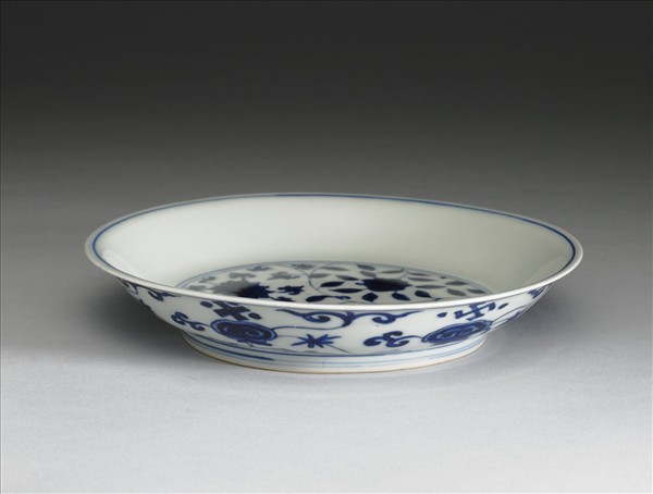 青花靈芝花卉紋盤