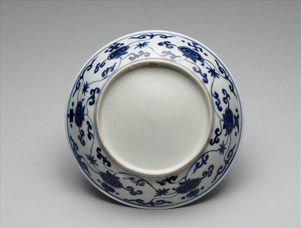 青花靈芝花卉紋盤