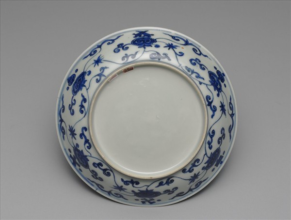 青花靈芝花卉紋盤