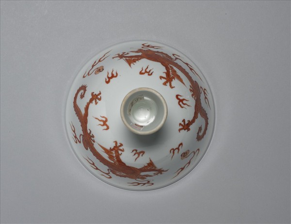 白瓷描紅雙龍紋高足蓋碗