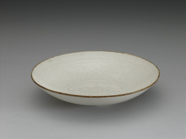 景德鎮窯 白瓷印花石榴梅月圖碗