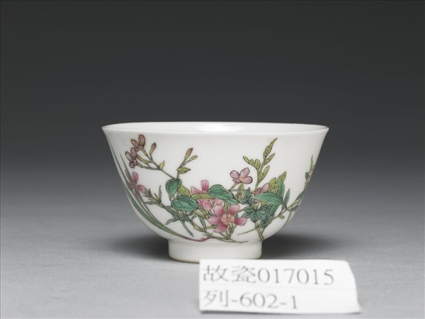 琺瑯彩花卉酒鍾