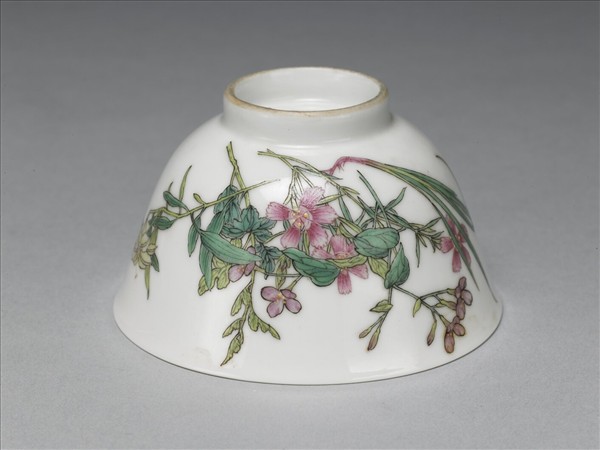 琺瑯彩花卉酒鍾