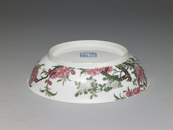 琺瑯彩海棠繡球花紋盤