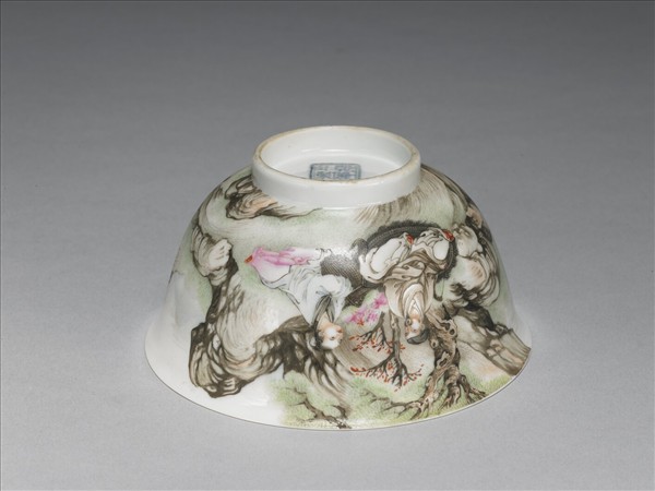 琺瑯彩山水人物茶碗