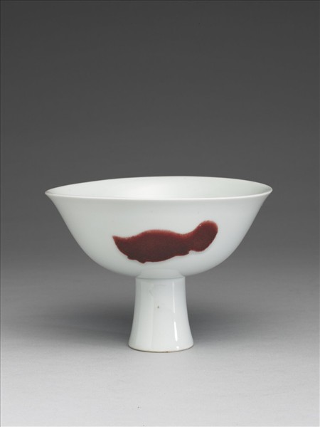 釉裡紅三魚紋高足碗