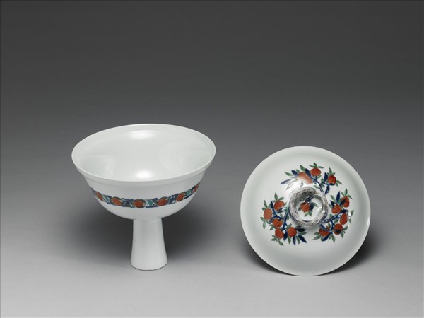 五彩花鳥紋高足蓋碗