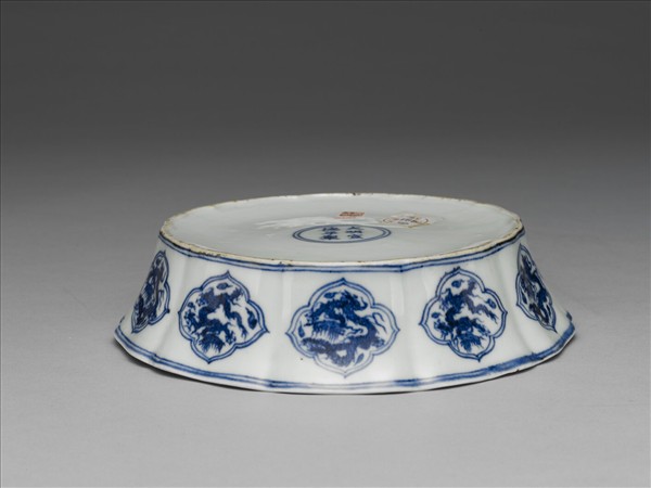 青花蟠龍牡丹花式洗