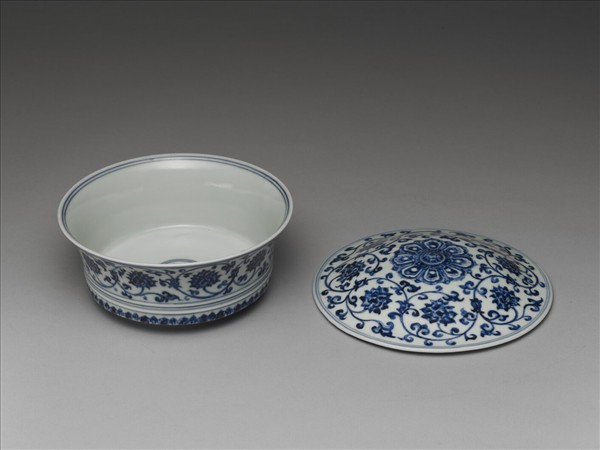 青花番蓮合碗