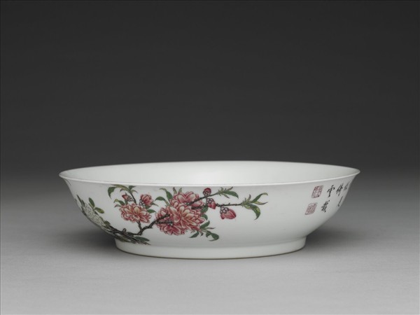 琺瑯彩海棠繡球花紋盤