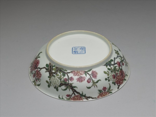 琺瑯彩海棠繡球花紋盤