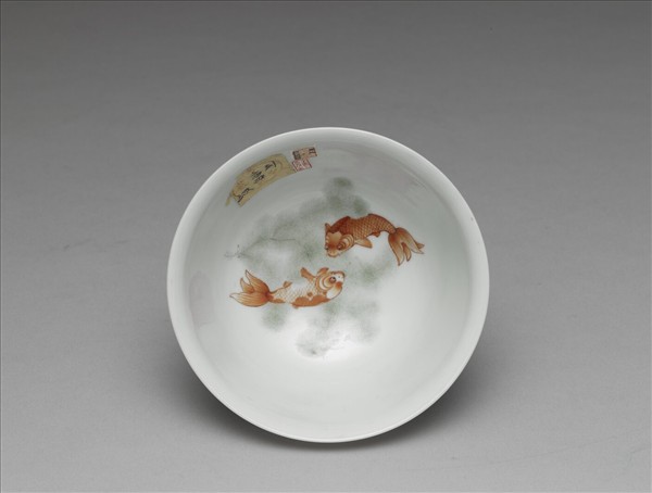 琺瑯彩山水人物茶碗