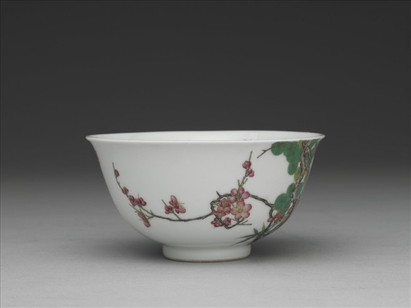 琺瑯彩歲寒三友茶碗