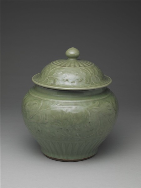 龍泉窯 青瓷劃花牡丹紋蓋罐