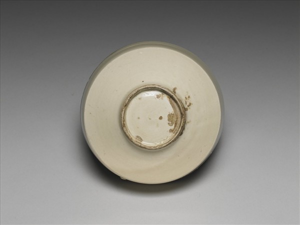 定窯 白瓷劃花萱草紋盒