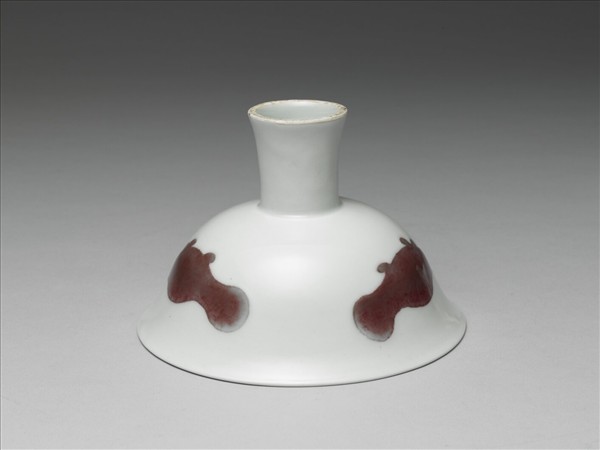 釉裡紅三魚紋高足碗