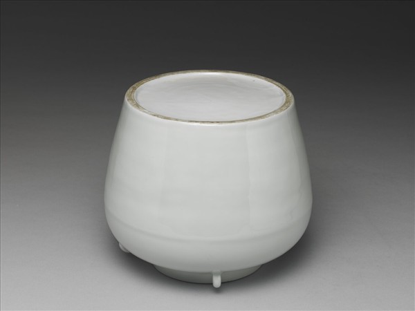 甜白釉四繫罐