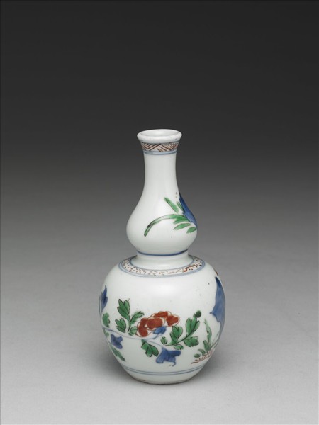 五彩花卉紋葫蘆瓶