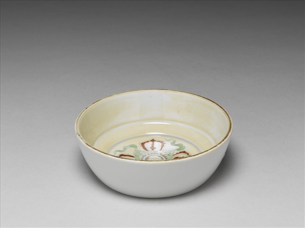 鬥彩十字杵紋洗