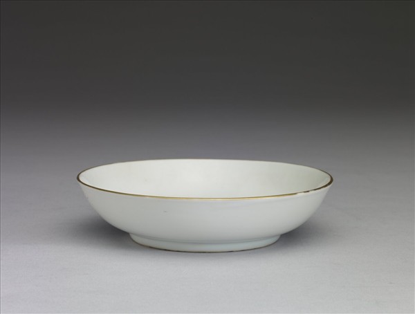 白瓷金邊碟