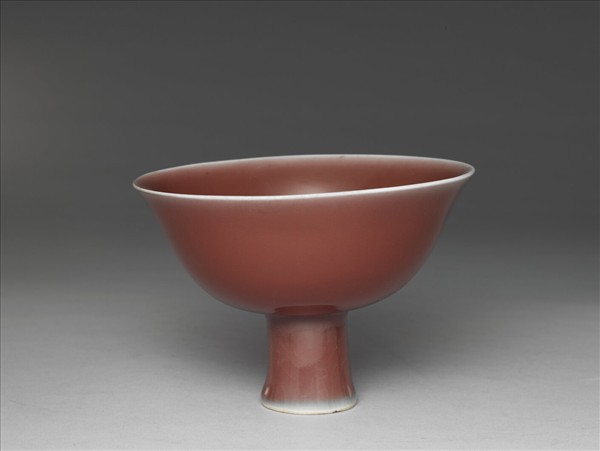 紅釉高足碗