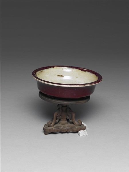 紅釉盆托
