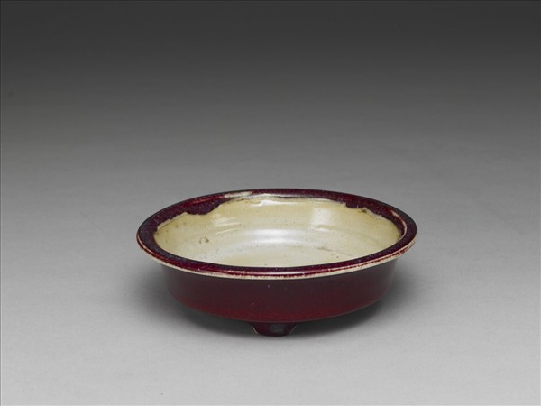 紅釉盆托