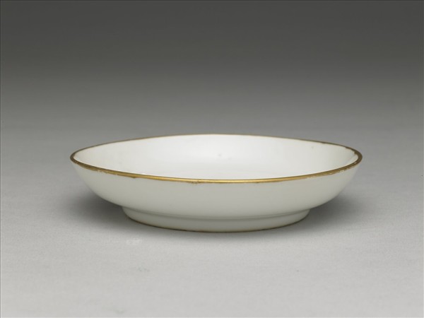白瓷金邊碟