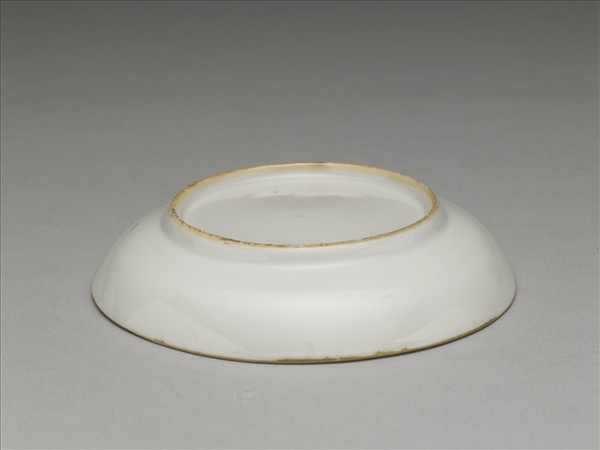 白瓷金邊碟