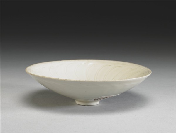 定窯 白瓷劃花斗笠碗