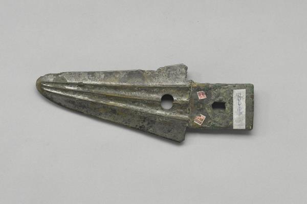 三角援無胡有穿戈