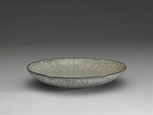 哥窯 青瓷葵口盤