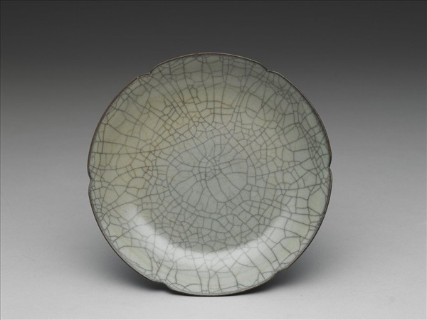 哥窯 青瓷葵口盤