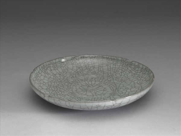 哥窯 青瓷葵口盤