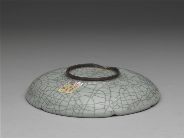 哥窯 青瓷葵口盤