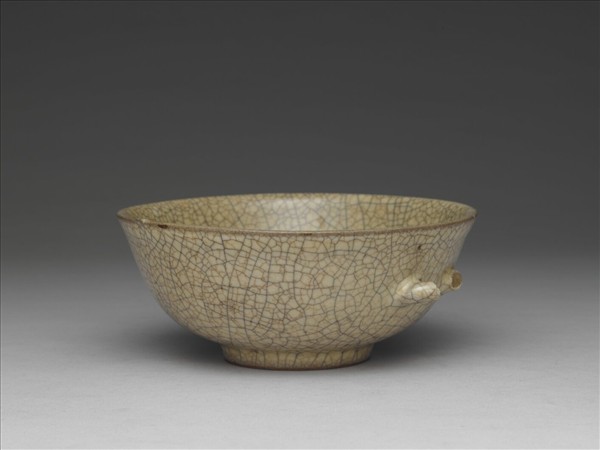 哥窯 米黃釉雙耳碗